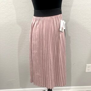 Fun and Flirty NEW LuLaRoe Skirt